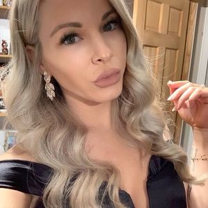 Meet your Posher, Alicia